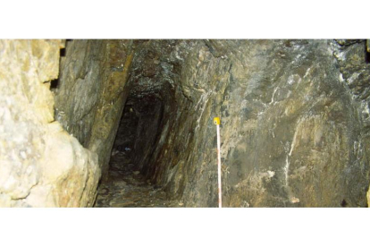 Canales romanos que dieron lugar al descubrimiento de la mina de Llamas. DL