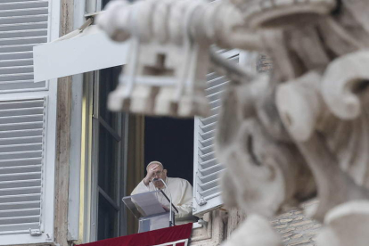 El papa Francisco, ayer en el Ángelus desde el Vaticano GIUSEPPE LAMI