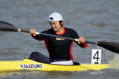 Yasuhiro Suzuki, en su kayak, en los Juegos Asiáticos del 2010.