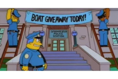 Imagen del capítulo de los Simpsons donde se engaña a los delincuentes regalándoles una lancha motora. /
