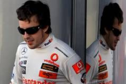 El piloto asturiano espera la decisión que la FIA tome contra él y contra su escudería, McLaren