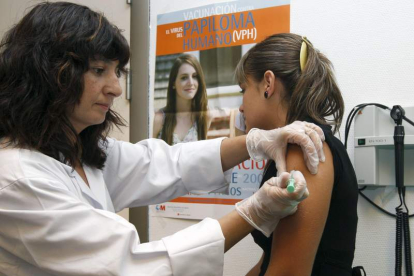 La vacuna del Virus del Papiloma previene el 99,9 % de los cánceres de cuello de útero.