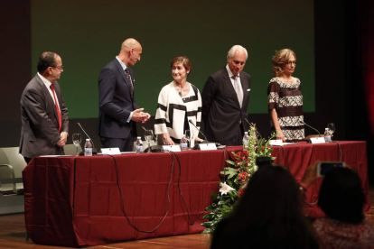 Rodríguez Santocildes, Diez, Ortega, Concepción y Rodríguez, presidieron el acto. JESÚS F. SALVADORES