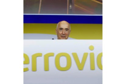 Rafael del Pino en la junta general de Ferrovial que decidió su traslado a Países bajos. JAVIER LIZON