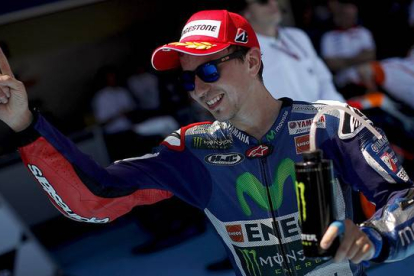 Jorge Lorenzo (Yamaha) celebra la 'pole position' del Gran Premio de España, este sábado en Jerez.