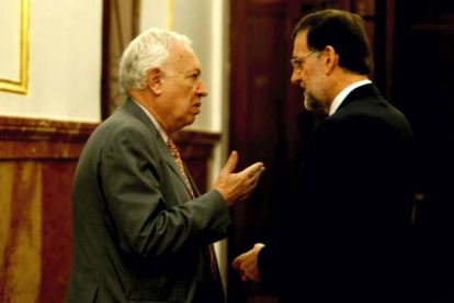 Rajoy con Josá María Garcia-Margallo. Foto: JUAN MANUEL PRATS