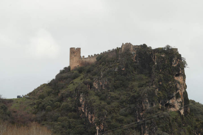 Imagen de archivo del Castillo de Cornatel. L. DE LA MATA