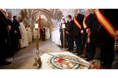 El responso central se celebró en el Panteón de los Reyes con presencia de las autoridades.