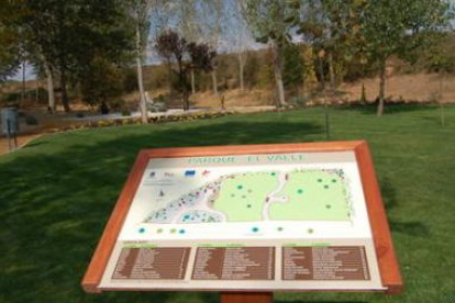 Panel informativo instalado con la restauración ambiental del Valle de Santiago.