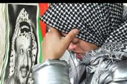 Desde que se conoció el estdo de salud de Yaser Arafat, el pueblo palestino llora su posible muerte