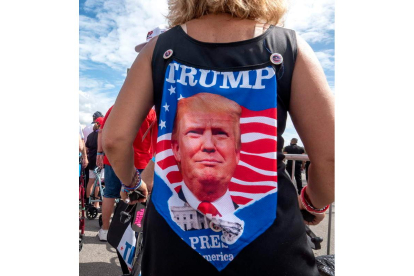 Una partidaria de Trump, en Florida. CRISTOBAL HERRERA-ULASHKEVICH