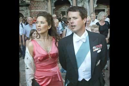 Federico de Dinamarca y la abogada australiana Elisabeth (May)Donaldson contraerán matrimonio el 14 de mayo de 2004.