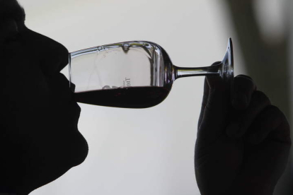 El análisis de las características de la saliva permite elaborar vinos personalizados en función de estas peculiaridades. jesús  f. salvadores