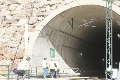 Adif prueba los protocolos de autoprotección de los túneles. RAMIRO