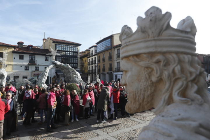 La plaza de San Marcelo durante la moción para la autonomía de León. JESÚS F. SALVADORES