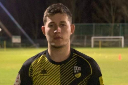 El futbolista leonés Ramón Mera milita en el equipo del Casalarreina FC. DL