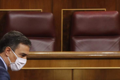 Pedro Sánchez durante la última sesión de control al Ejecutivo bajo el estado de alarma. BALLESTEROS