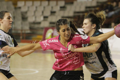 Luciana Mendoza, autora de seis goles, le ha dado al equipo un salto de calidad en ataque.