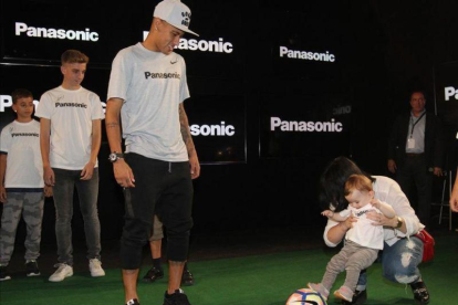 Neymar. en un acto promocional con uno de sus patrocinadores.