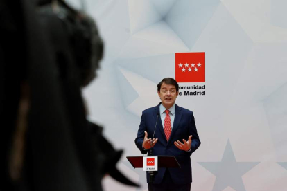 Mañueco durante su intervención en la investidura de la presidenta de la Comunidad de Madrid. ZIPI