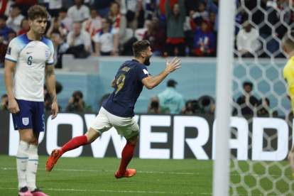 Giroud celebra el gol que le dio el pase a las semifinales a Francia. JUANJO MARTÏN