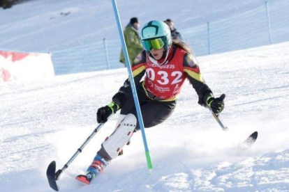 María Martín Granizo participa en el Campeonato del Mundo de Esquí Adaptado. DL
