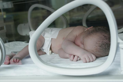 Un bebé recién nacido. VÍCTOR ARIAS