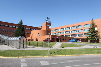 Imagen del exterior del Hospital del Bierzo.