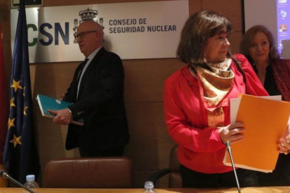 Consejeros del CSN durante la presentación del dictamen sobre la prórroga de actividad de la central nuclear de Santa María de Garoña.