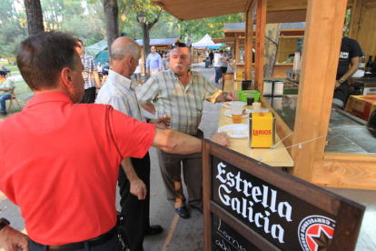 Algunos de los asistentes a la feria del año pasado en el parque del Plantío.