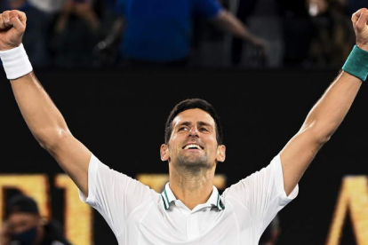 Djokovic sumó su 18º triunfo en un Grand Slam y lo hizo en un escenario propicio para el serbio como el Abierto de Australia. LEWINS