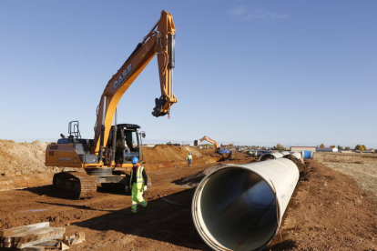 Imagen de archivo de las obras de modernización de regadíos en los Payuelos. MARCIANO