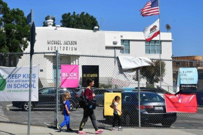 Imagen del Auditorio Michael Jackson, de la Gardner Street Elementary School, en Hollywood.