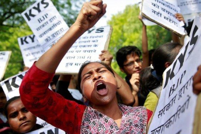 Manifestación en protesta por la violación y el asesinato de la niña india de ocho años, en abril del 2018.
