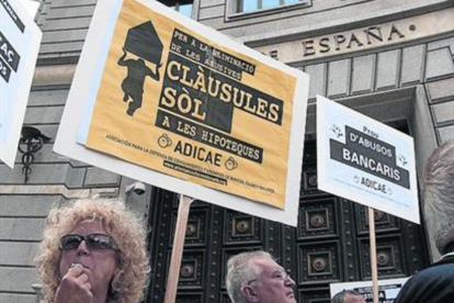 Protesta contra las cláusulas suelo en Barcelona.