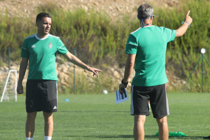 Bolo y Julio Álvarez, técnicos de la SDP, fueron jugadores del Numancia. LDLM