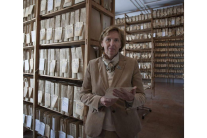 Liliane Dhalmann en el Archivo Medina-Sidonia. ROMÁN RÍOS