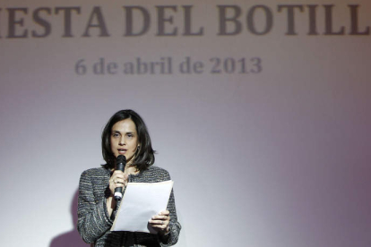 La consejera delegada de Edigrup, Adriana Ulibarri, durante su intervención como mantenedora de la Fiesta del Botillo de la Casa de León en Madrid, celebrada ayer en el Restaurante OUI.