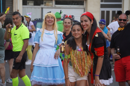 Santa María del Páramo celebra su particular carnaval en pleno verano. JONATHAN NOTARIO