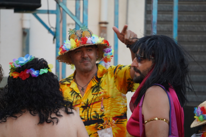 Santa María del Páramo celebra su particular carnaval en pleno verano. JONATHAN NOTARIO