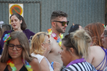 Santa María del Páramo celebra su particular carnaval en pleno verano. JONATHAN NOTARIO