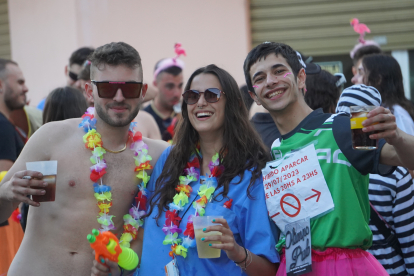 Santa María del Páramo celebra su particular carnaval en pleno verano. JONATHAN NOTARIO