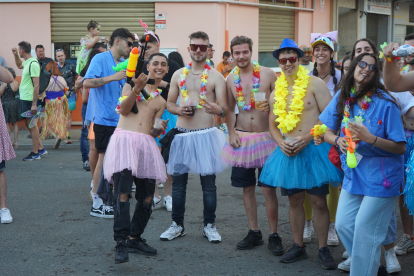 Santa María del Páramo celebra su particular carnaval en pleno verano. JONATHAN NOTARIO