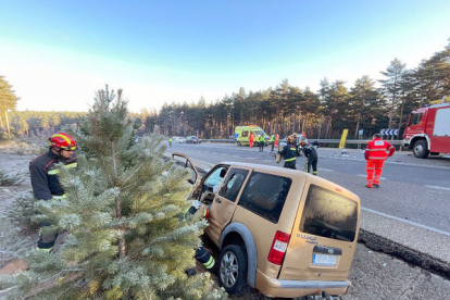 Accidente de tráfico mortal en la N-630, en La Robla. BOMBEROS DE LEÓN