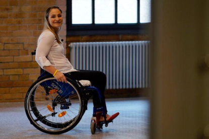 Kristina Vogel posa antes de la rueda de prensa en la que explicó que se quedará parapléjica.