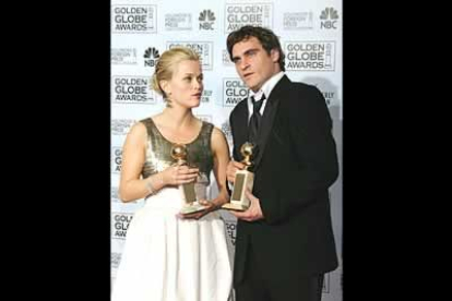 Junto a Brokeback Mountain la segunda gran ganadora de la velada fue la cinta Walk the Line. Mejor actriz para Reese Witherspoon y mejor actor para el estadounidense Joaquín Phoenix.