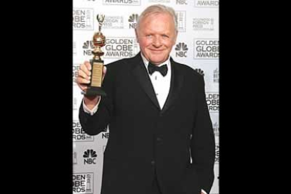 Anthony Hopkins recibió el Cecil B de Mille especial por toda su carrera cinematográfica.