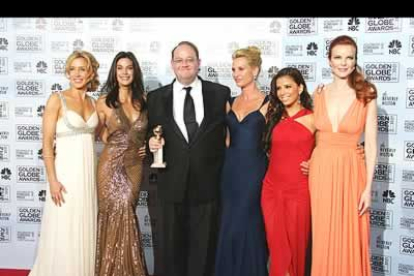 En televisión, Lost se alzó como ganadora como mejor serie dramática mientras que Desperate Housewives lo hizo como mejor serie de comedia.