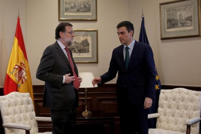 Pedro Sánchez y Mariano Rajoy durante una reunión en el Congreso de los Diputados.