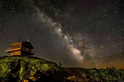 Otra fotografía nocturna del cielo de la Tebadia berciana. FRANCISCO ALONSO VEGA